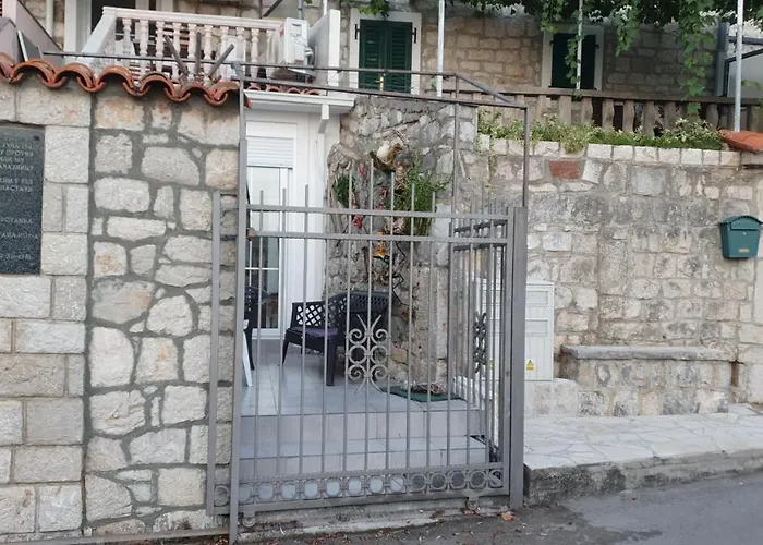 Stone House Djakonovic
